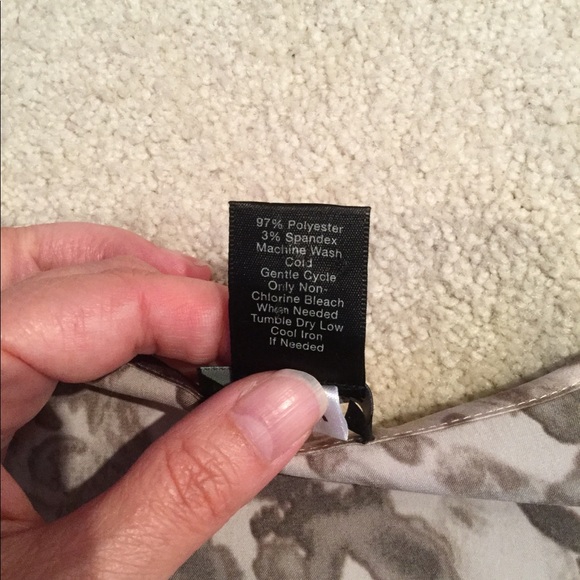 Ann Taylor Animal Print Top, Small Petite - Picture 4 of 4